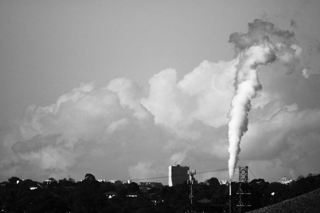 Government Unmoved by Calls to Raise Emissions Target