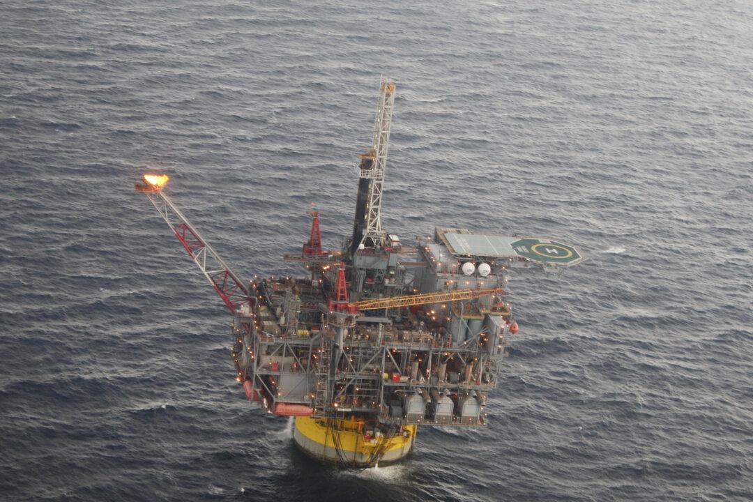 Peter Jorge Voces Falls Off Oil Platform in Gulf of Mexico, Search Commences