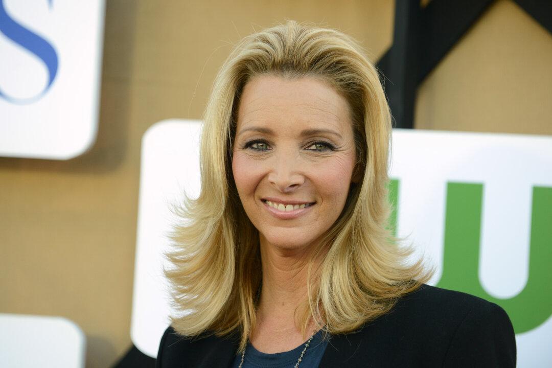 Lisa Kudrow Nose Job: ‘Hideous’ Turned to ’Not Hideous’