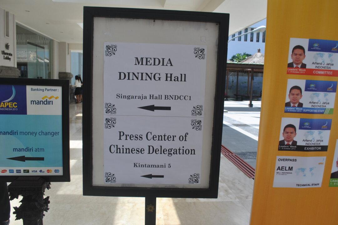 Epoch Times Reporter Detained at APEC in Indonesia