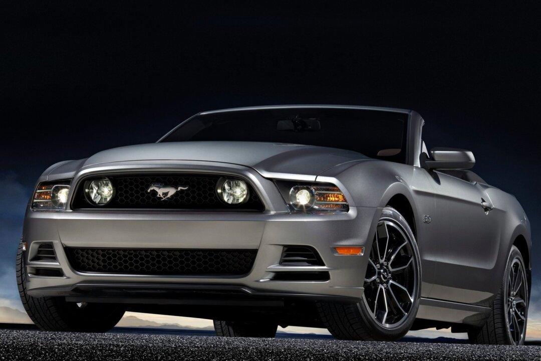 2014 Mustang GT Makes Hay