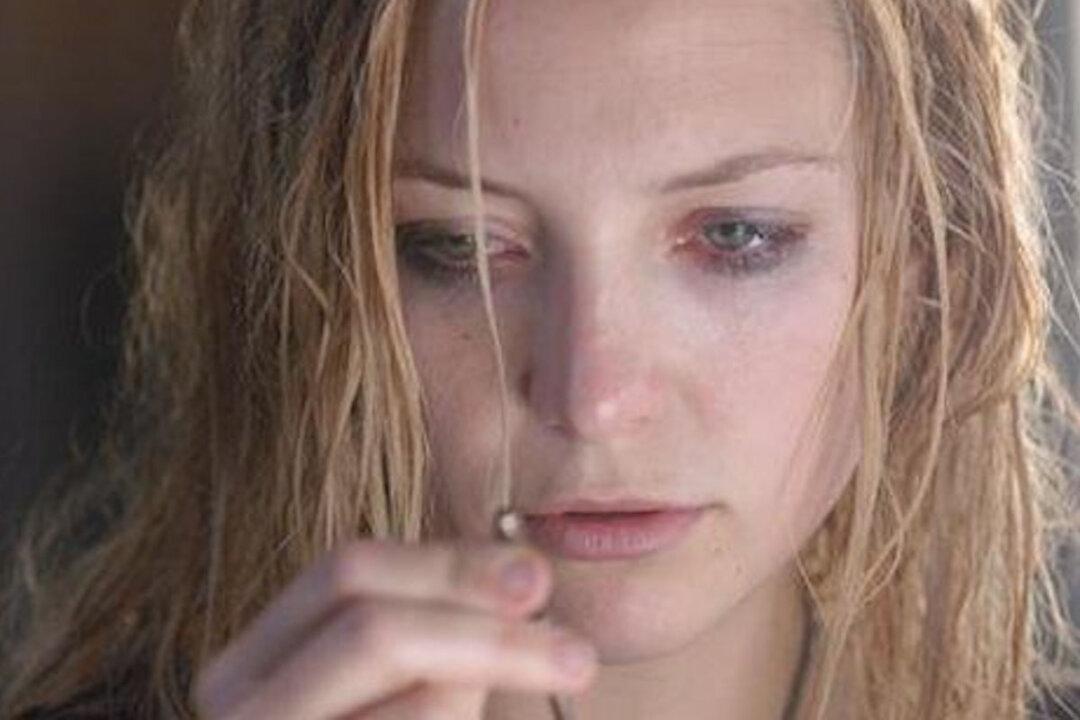 6 Celebrity Ghost Stories in Time for Halloween