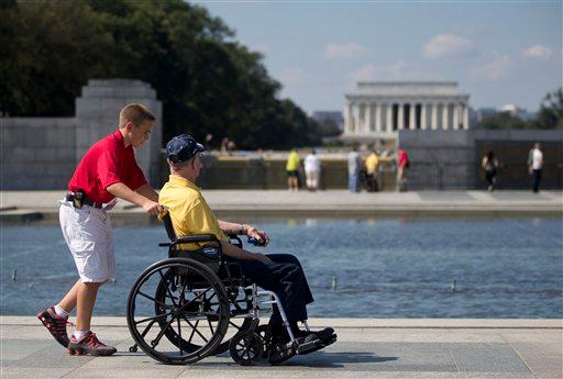 WWII Memorial: Mississippi WWII Veterans Knock Down Barricades on Oct. 1