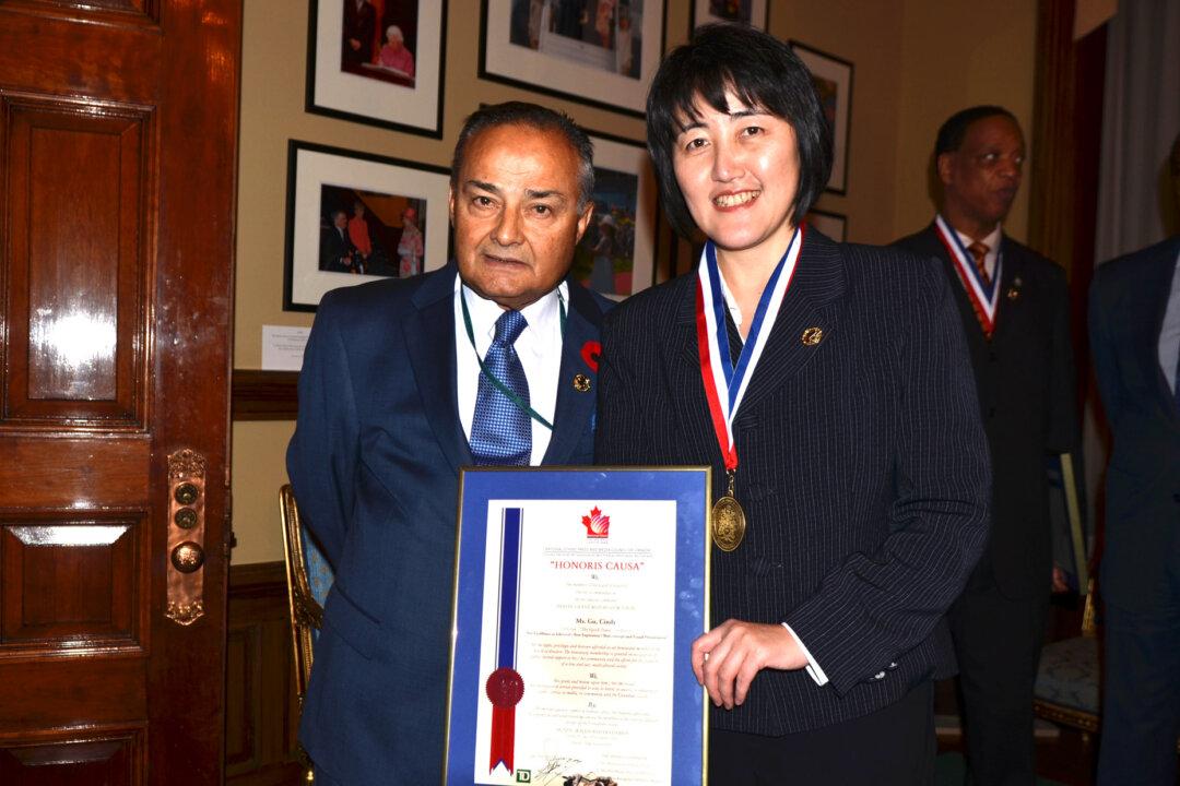 Shoestring Ethnic Publications Say They Need Federal Cash, Ads: Survey