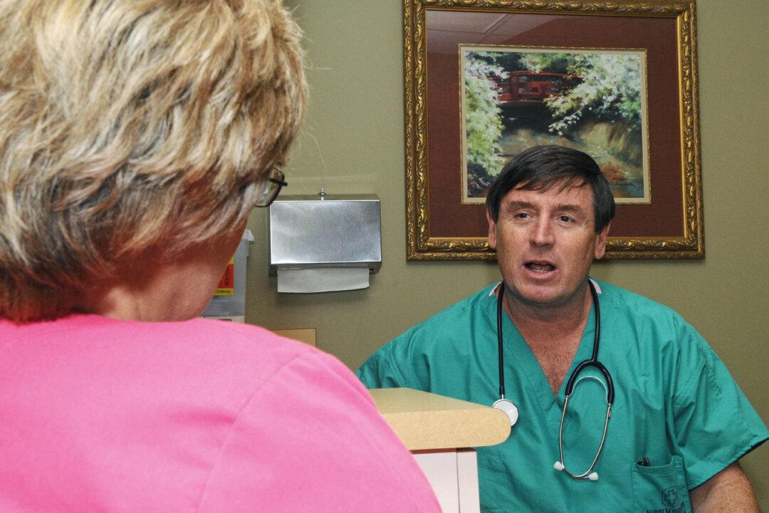 Gynecologists Men: Board Switches, Says Gynecologists Can Treat Men