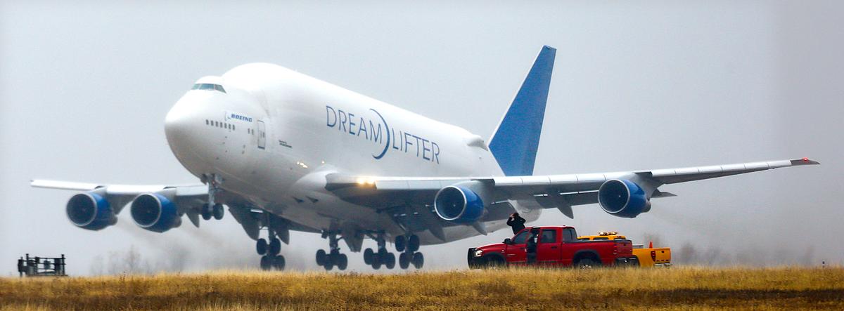 Boeing Dreamlifter Successfully Takes Off After Mistaken Landing