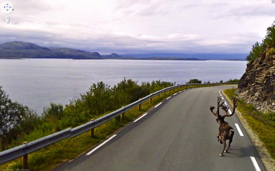 25 Bizarre Moments Captured By Google Street View (+Photos)