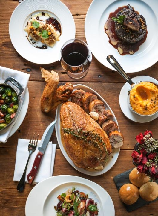 Dining Etiquette Tips for a Proper Thanksgiving Dinner