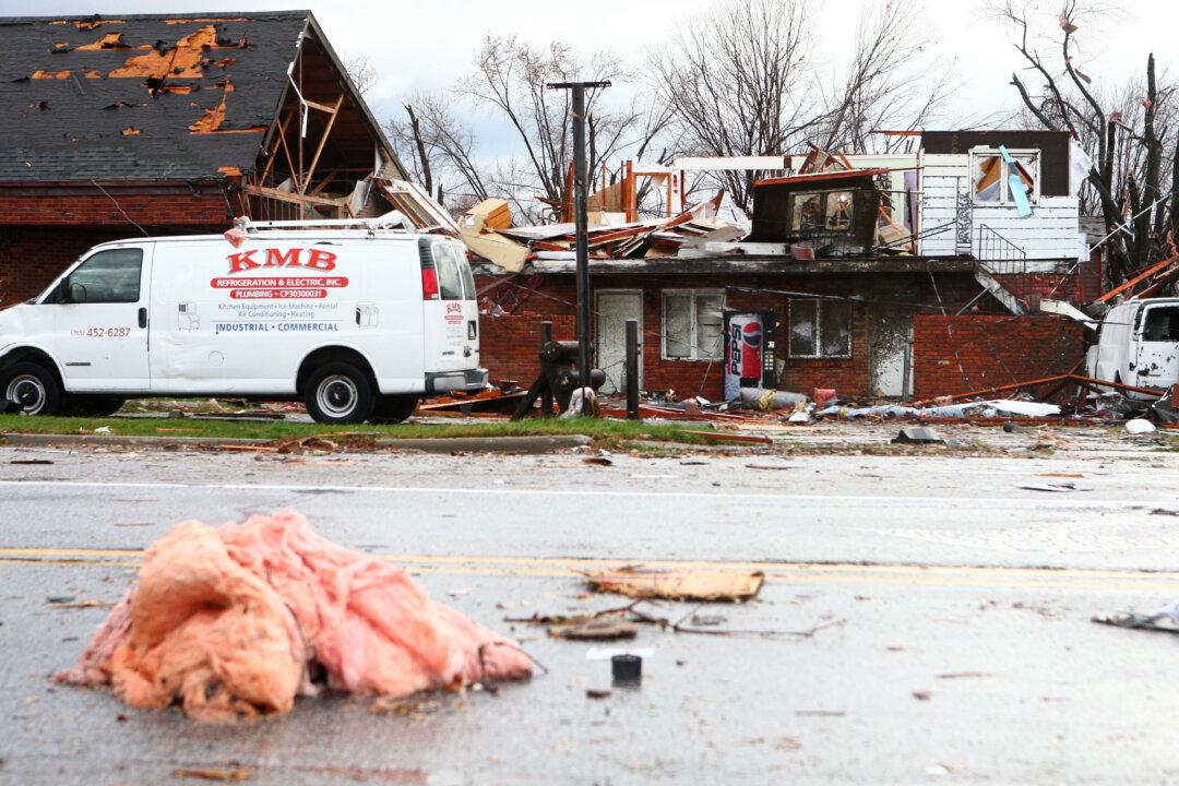 Kokomo, Indiana: Reported Tornado Causes Major Damage