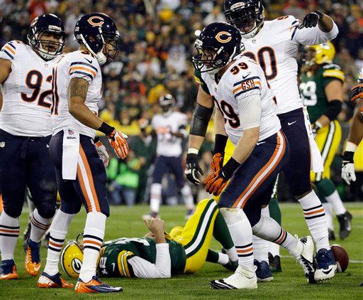 Aaron Rodgers Injured? Packers QB on Sidelines After Big Hit; Seneca Wallace in