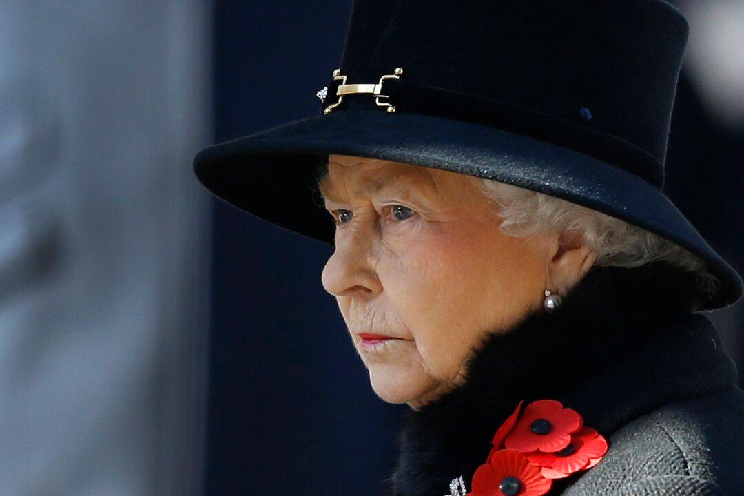 Queen Elizabeth Sends Her Condolences to Phil Hughes’ Family; and Elton John Pays Tribute