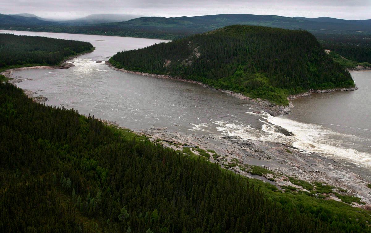 Ottawa Offers Temporary Financial Relief for Muskrat Falls Project