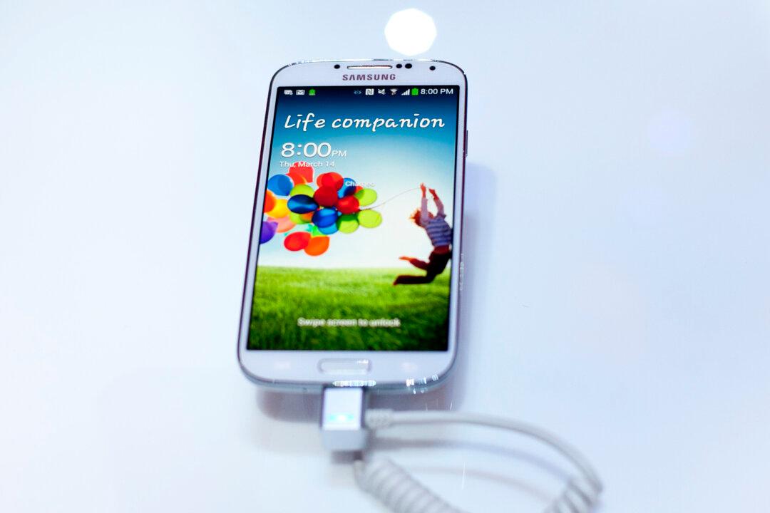 Samsung Follows Apple’s Lead