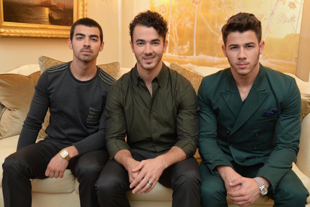 Jonas Brothers: Kevin Close to Becoming a Dad; Nick in Love