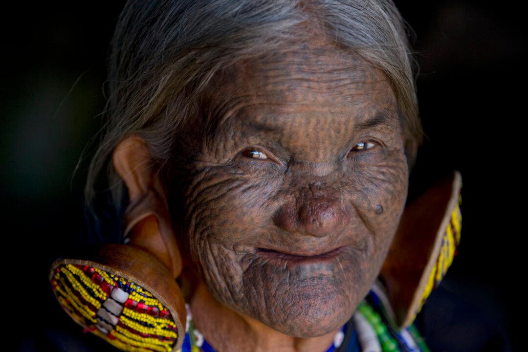 Ethnic Traditions Vanishing as Burma Opens Up