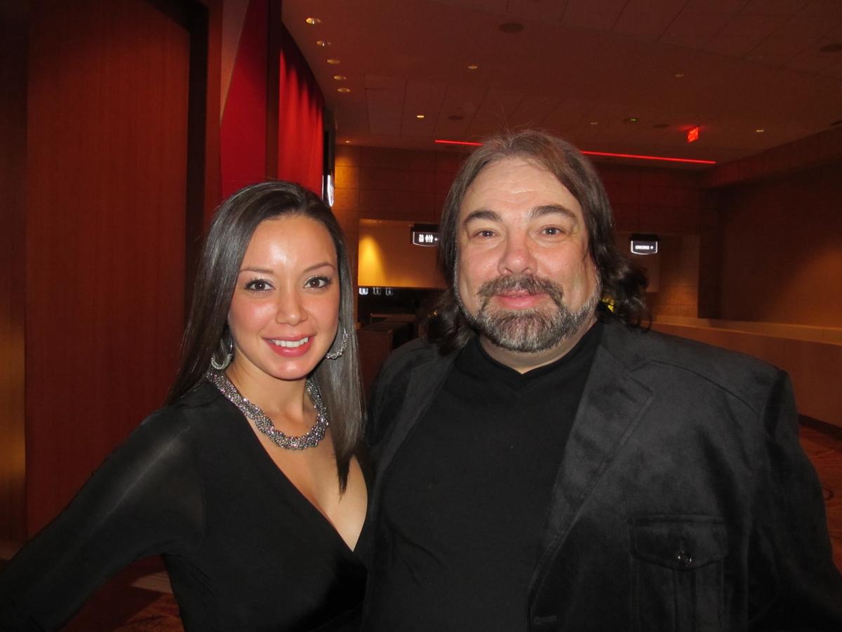 Shen Yun’s Dance, Costumes, and Backdrop Fascinate Graphic Artist