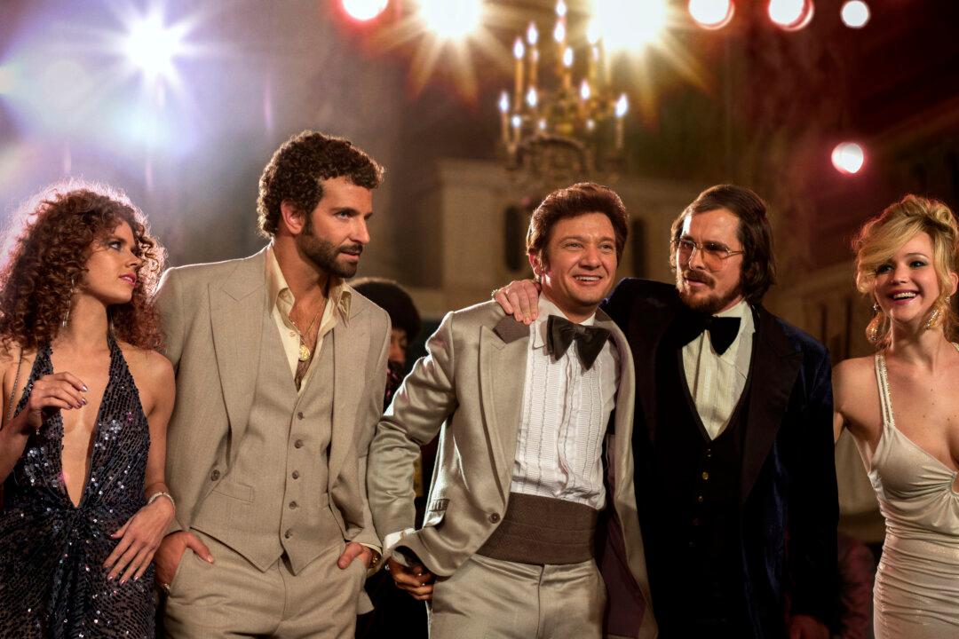 Movie American Hustle Shows Early Promise
