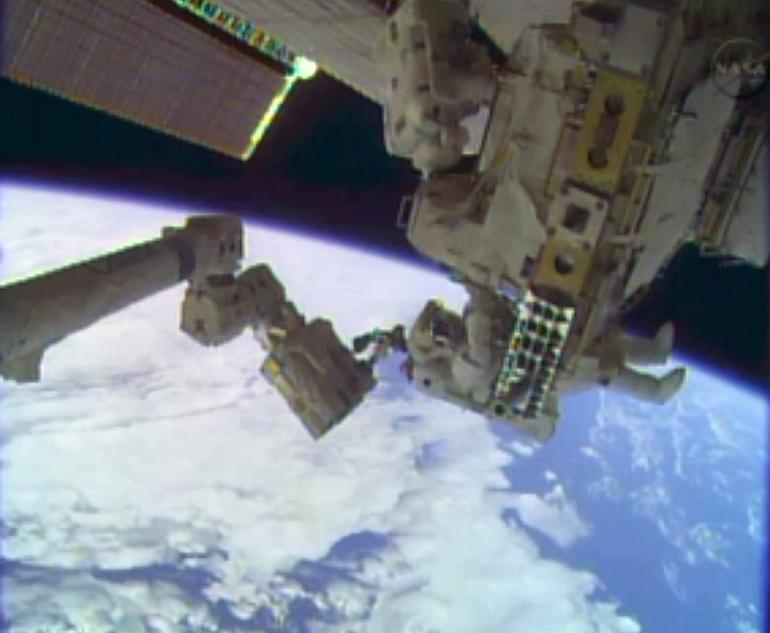 Astronauts Make Rare Christmas Eve Spacewalk