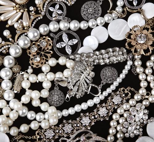 How Jewelry Production Hurts the Environment, Eco-Friendly Options