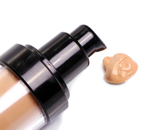How to Choose the Right Makeup Foundation