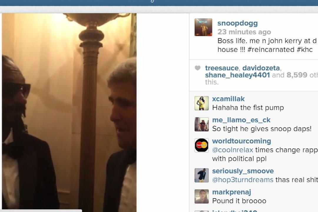 Snoop Dogg and John Kerry Instagram’ed at the White House; Fist Bump Ensues