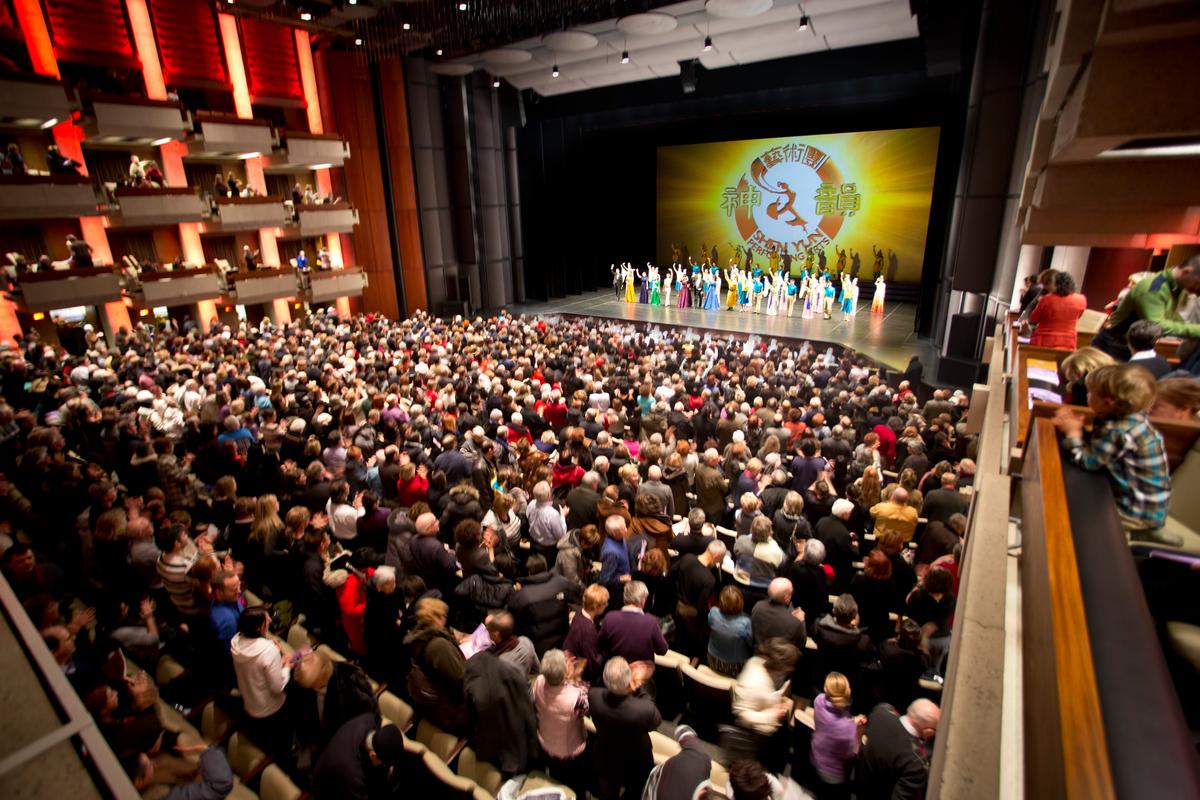 Shen Yun Returns to Canada