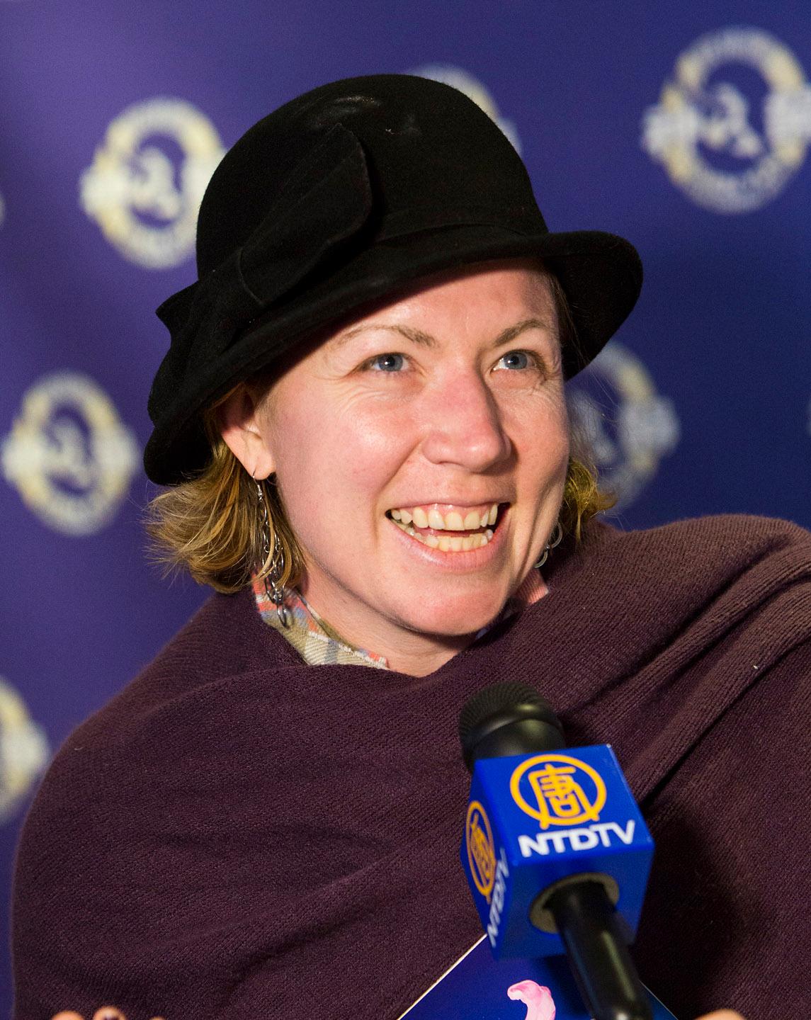 Former Dancer Delights in Shen Yun’s Fluidity