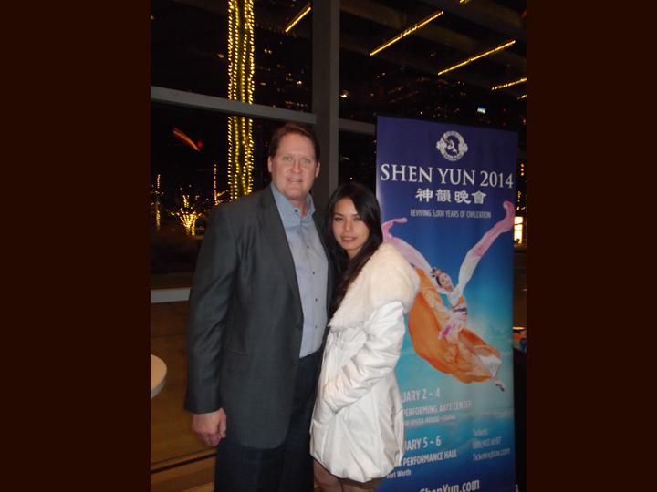 Business Owner Enlightened by History Shown in Shen Yun