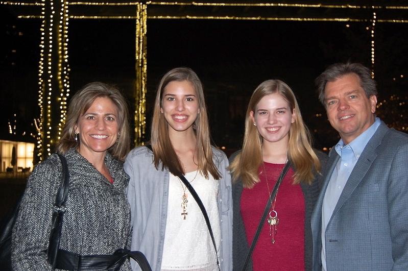 Entire Family Enthralled by the Wonders of Shen Yun