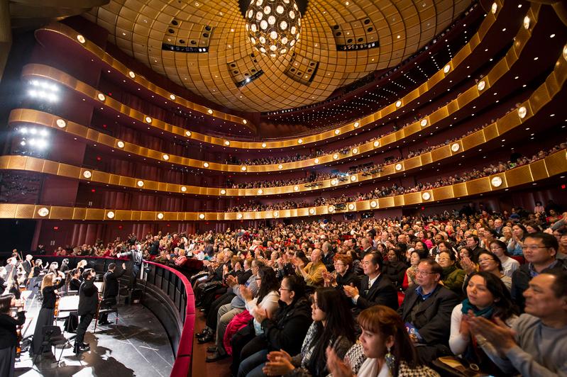Professionals Enjoy Shen Yun in New York