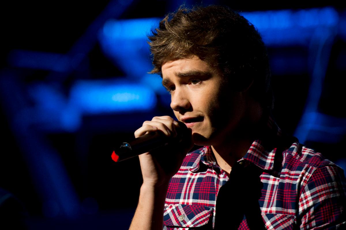 Cut for Liam Payne? Amid Tyler Oakley Spat, #CutforLiam Trends on Twitter; is a Hoax