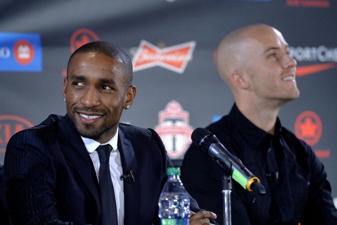 Toronto FC Unveils Defoe and Bradley in Monumental Day for Soccer in Canada