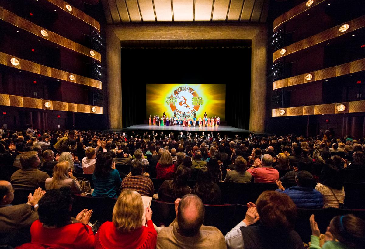 Writer Praises Shen Yun’s Storytelling