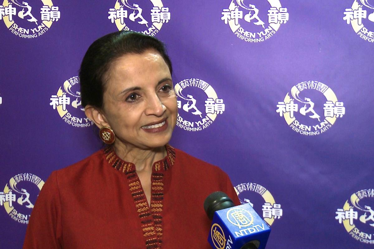 Internationally Celebrated Dancer Applauds Shen Yun