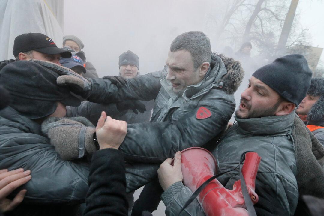Ukraine Opposition Leaders Losing Grip on Protesters