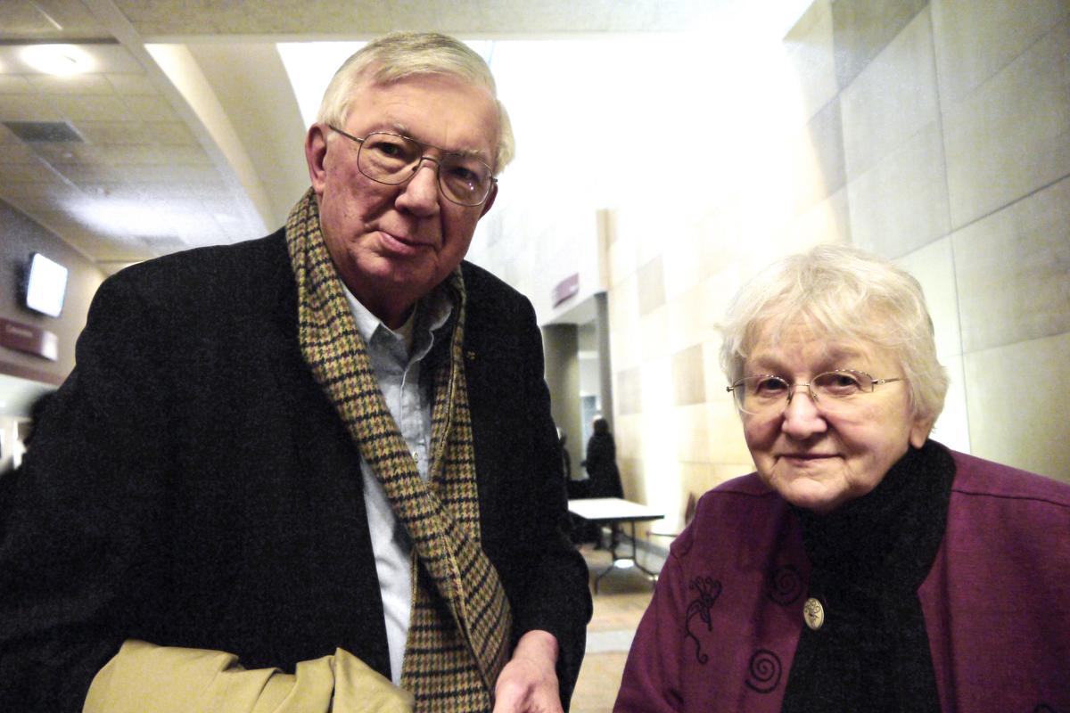 Couple Impressed by Shen Yun’s Colorful Costuming