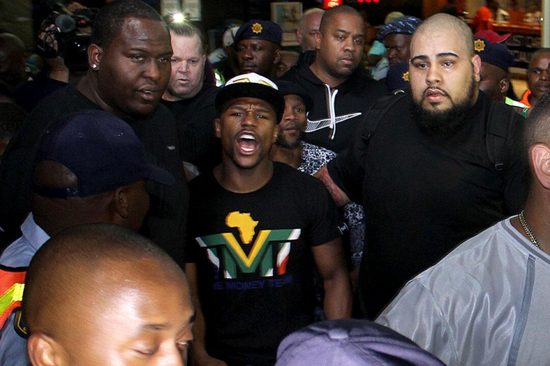 Floyd Mayweather Arrested ‘For Attempted Murder And Kidnapping’ isn’t a Real Report