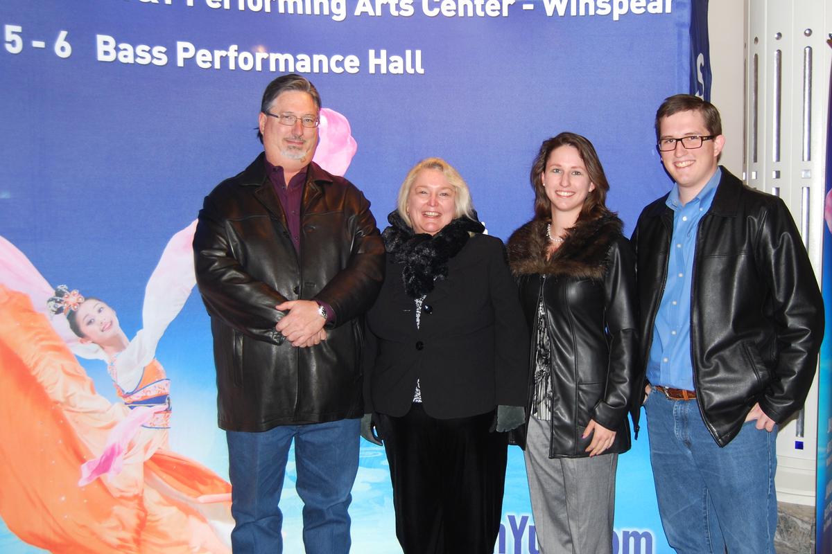 Shen Yun Enriching, Thrilling for Family of Musicians