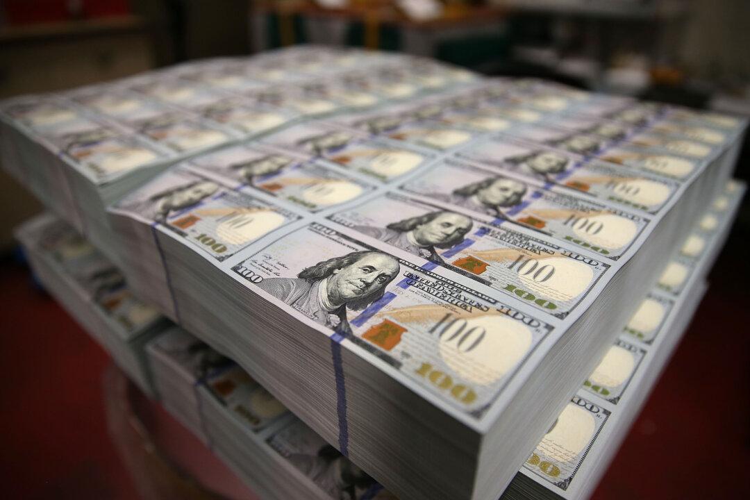 The Real Reasons Behind Negative Interest Rates and Banning Cash