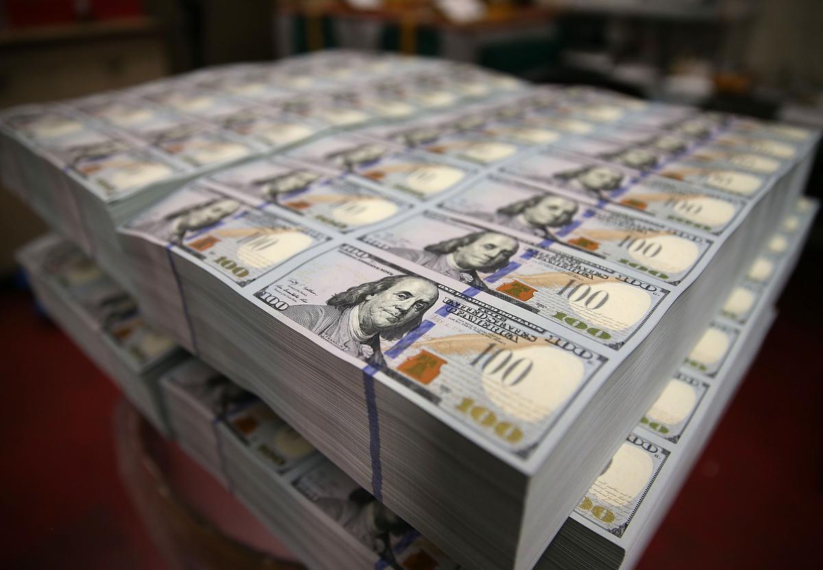 The Real Reasons Behind Negative Interest Rates and Banning Cash