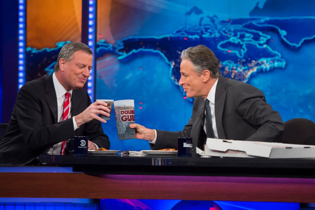 Jon Stewart Leaving Daily Show, Says Comedy Central