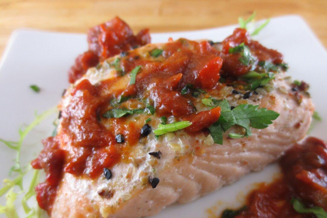 Baked Salmon With Roasted Pepper Sauce
