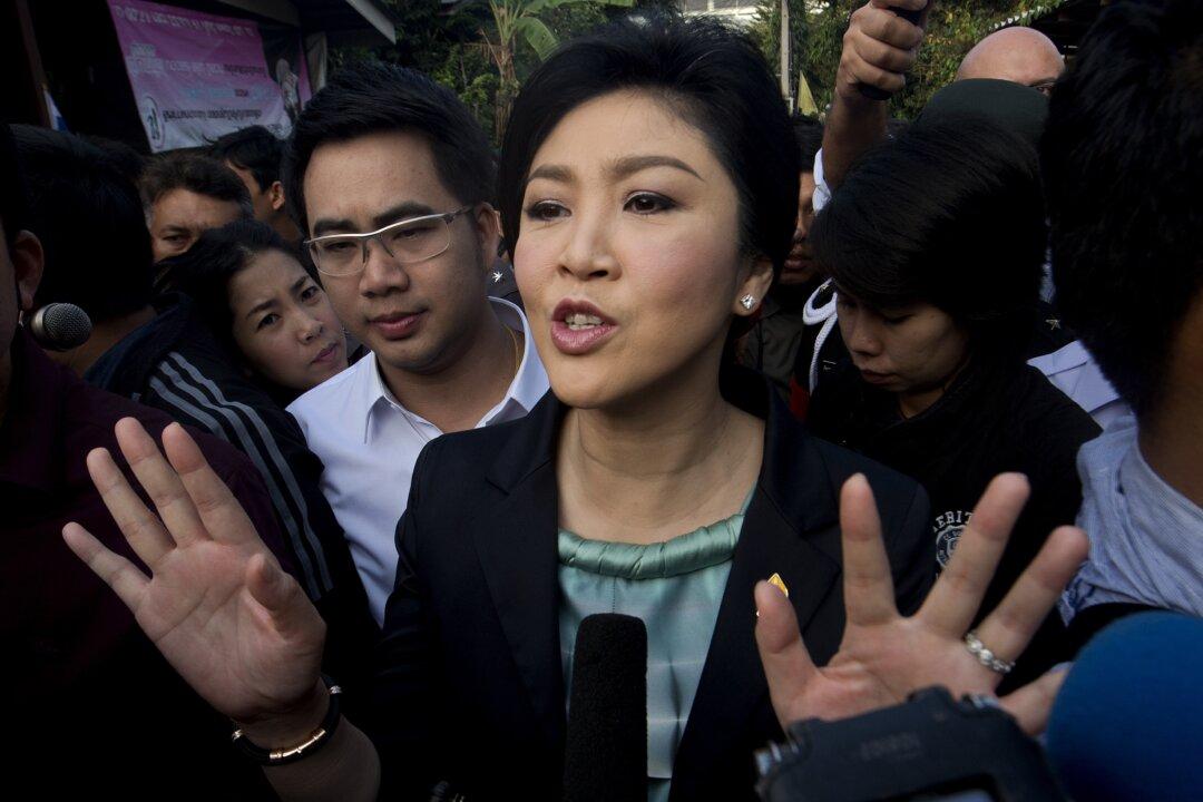Thai Coup Threat: Voting Gaffe Least of Problems for Prime Minister Yingluck