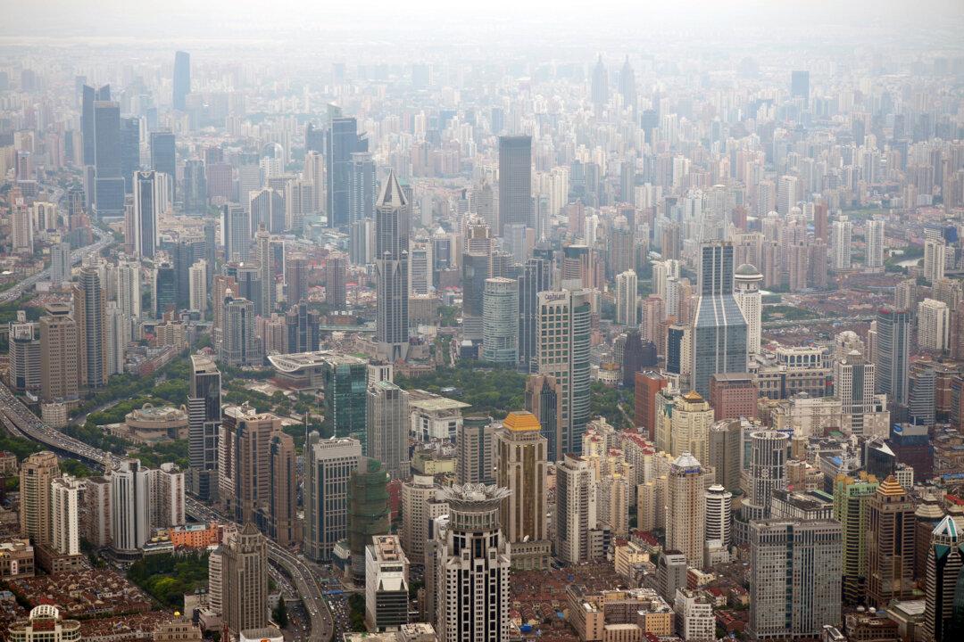 China Appears on Verge of Dangerous Real Estate Decline