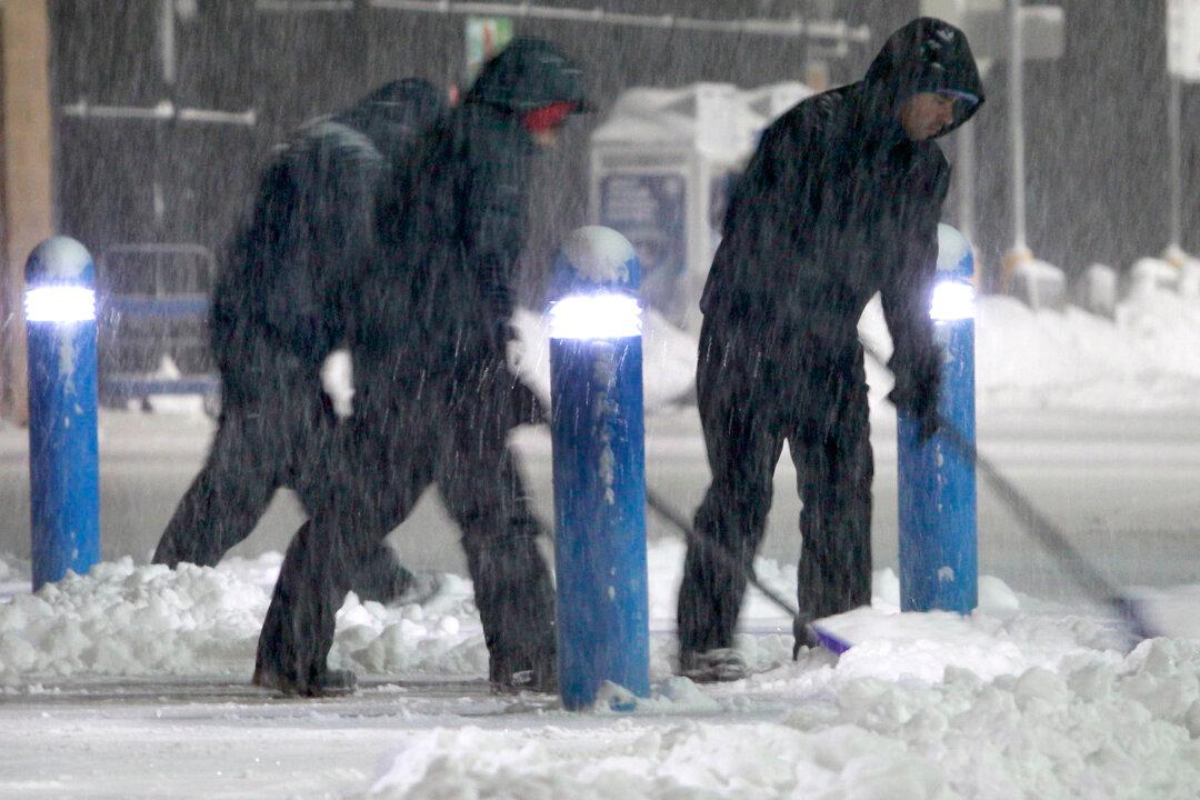 Brooklyn Councilman Wants Sidewalks Cleared, Owners Charged