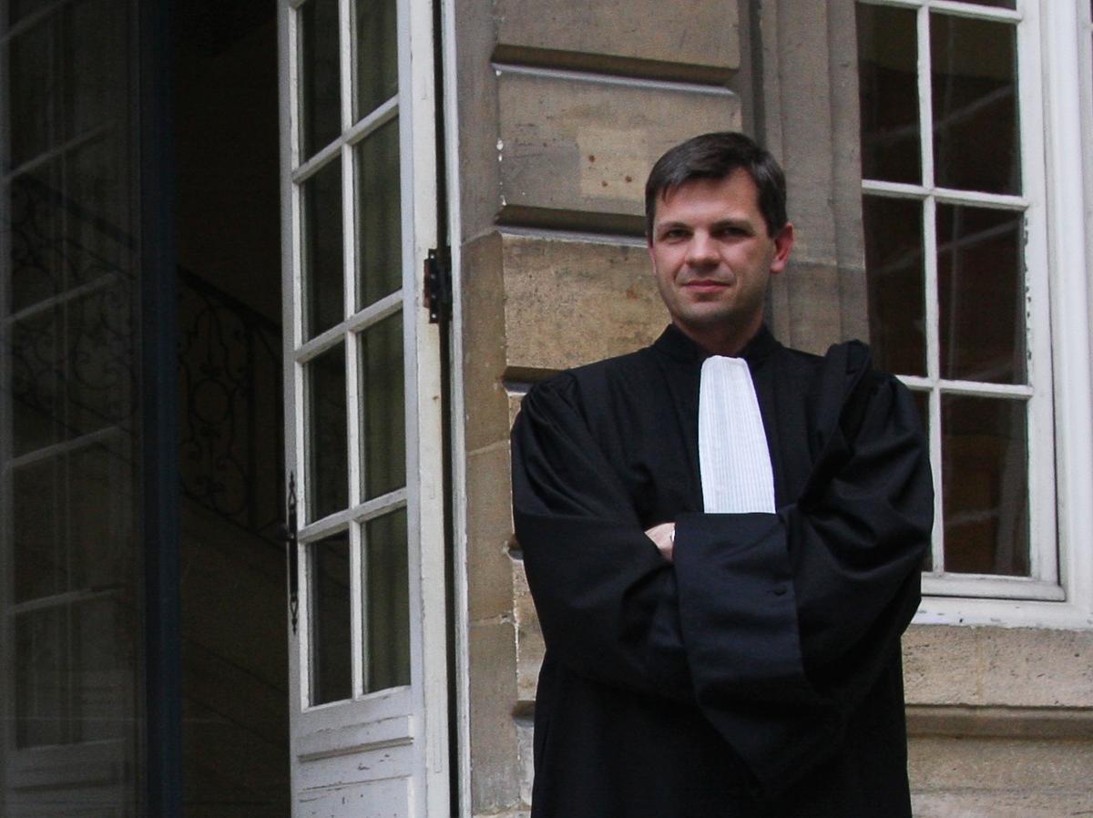 Chinese Embassy Attempts to Prevent Rally During Xi Jinping Visit in Paris