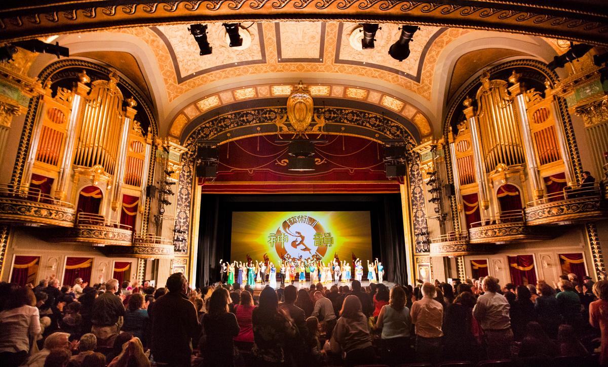 Accomplished Sculptor, Author, Illustrator Says Shen Yun Is ‘Spectacular’
