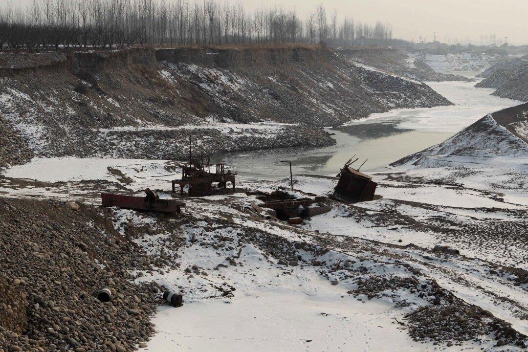 Poisonous Mine Shut Down in China’s Hunan Province