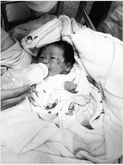 Chinese ‘Miracle Baby’ Born in Crash That Killed Mother