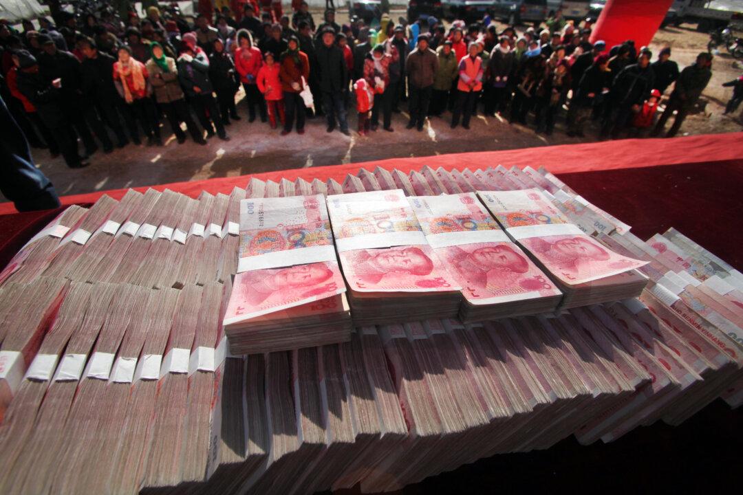 Chinese Currency Faces Critical Test in the Next Few Weeks